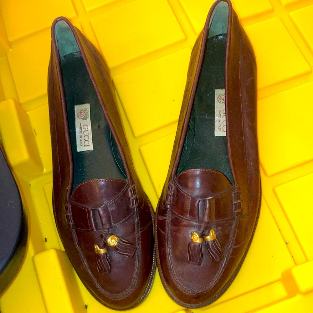 Gucci leather loafer made in Italy size 7